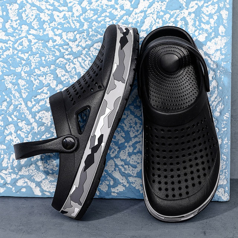 Stylish Clogs Men Sandals - Lightweight EVA Casual Shoes for Summer Beach - Hot Sale